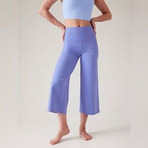 NWOT Athleta Elation Wide Crop Pant Dark Adonis Blue Size Small